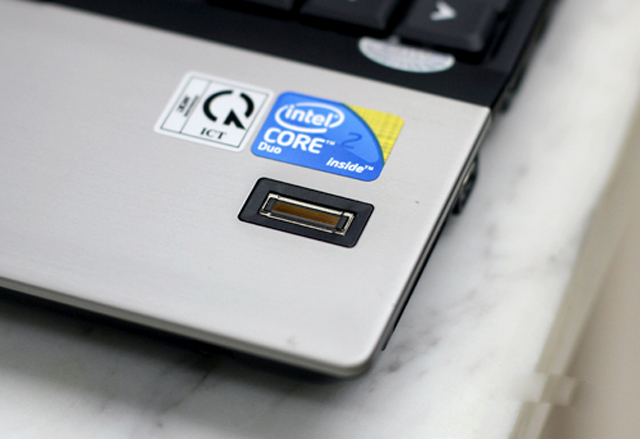 Cận cảnh laptop siêu bền giá rẻ của HP