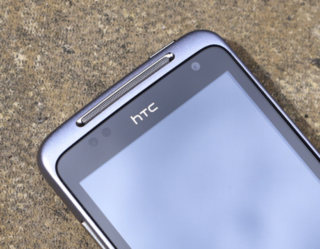 Ảnh thực tế di động Facebook HTC Salsa