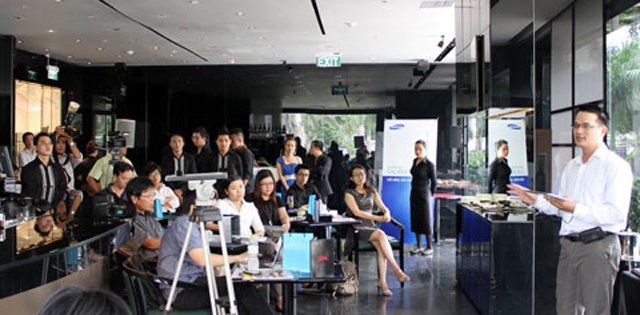 Galaxy Tab 10.1 giá chưa tới 15 triệu