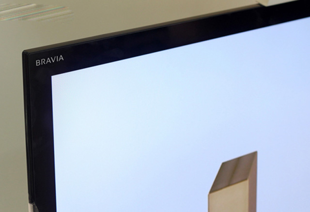 Ngắm mẫu 3D cao cấp NX720 của Sony