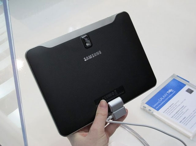 Gọi điện thoại bằng tablet Galaxy Tab 8.9