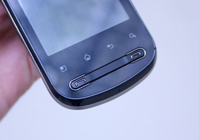 Smartphone chạy Android giá 3,8 triệu đồng của LG ở VN