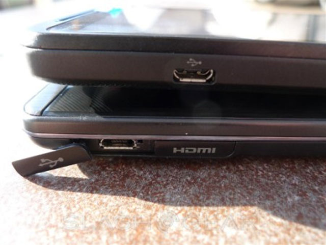 2 smartphone 3D không cần kính so dáng