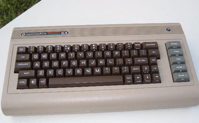 Máy tính 'hoài cổ' Commodore C64