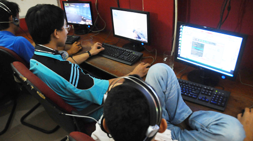 Phạt CMC vì "tiếp tay" cho quán Net gần trường học