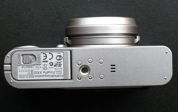 Fujifilm X100 hàng xách tay giá 32 triệu