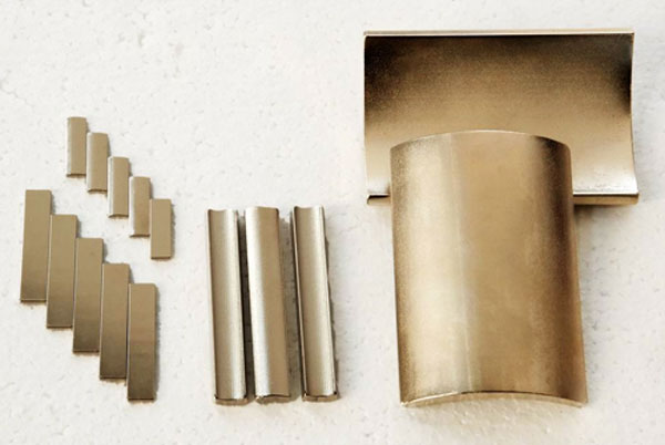 Nguyên liệu khan hiếm, loa có thể tăng giá