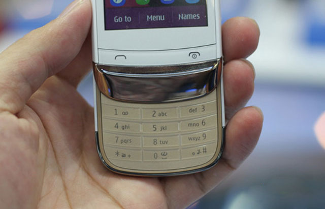 Ảnh bộ ba Nokia C2 tại Nokia Connection