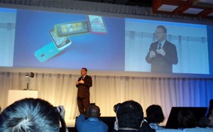 Nokia ra mắt điện thoại Windows Phone đầu tiên