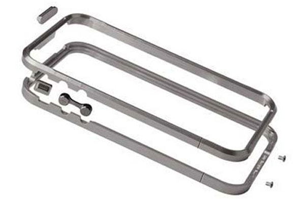 Case iPhone 4 bằng titanium giá 300 USD