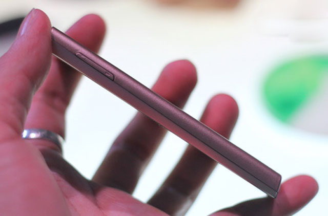 Ảnh thực tế Sony Ericsson Xperia Ray