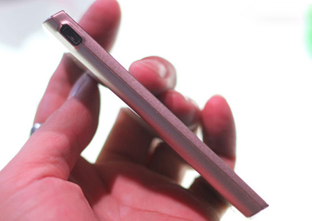 Ảnh thực tế Sony Ericsson Xperia Ray