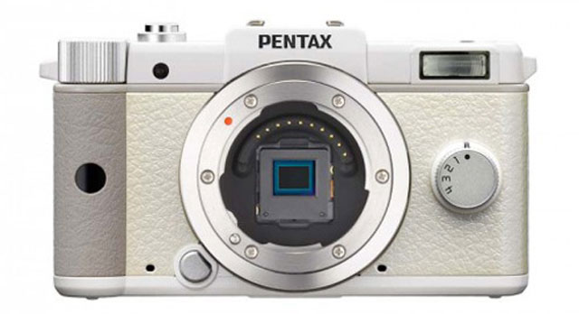 Pentax Q, đối thủ của Sony NEX C3, trình làng