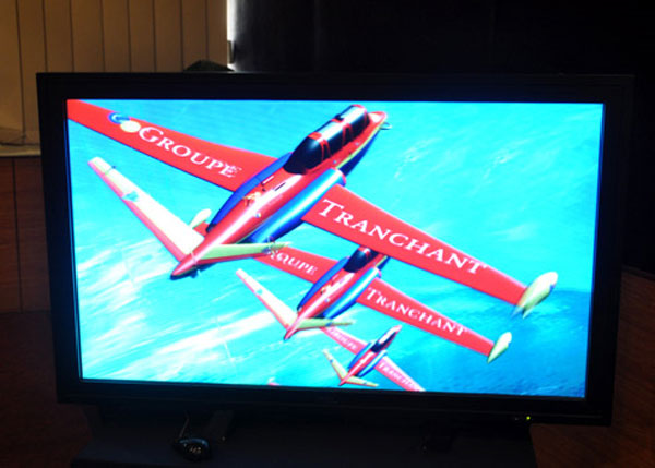 TCL giới thiệu TV 3D dùng kính và không cần kính