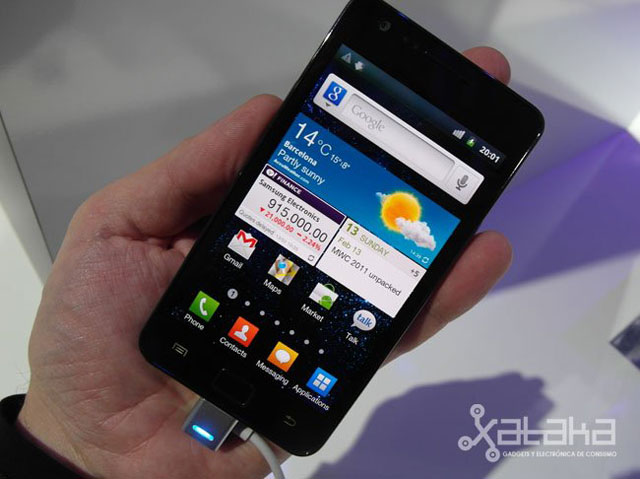 Chưa ra mắt, iPhone 5 đã có đối thủ