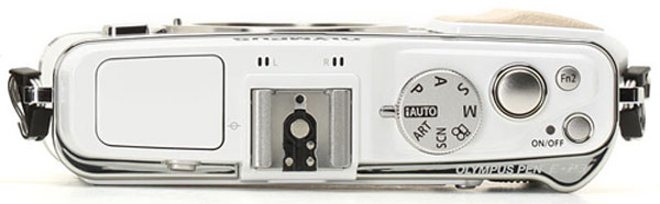 Olympus 'đổ bộ' camera thay ống kính không gương lật