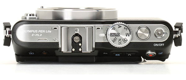 Olympus 'đổ bộ' camera thay ống kính không gương lật