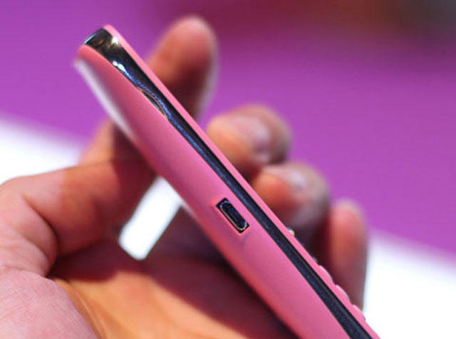 Ảnh thực tế Sony Ericsson TXT