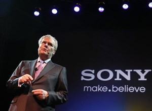 CEO của Sony bị cắt 16% lương sau khủng hoảng