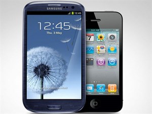 Galaxy S III đọ độ bền với iPhone 4S qua 3 kiểu rơi