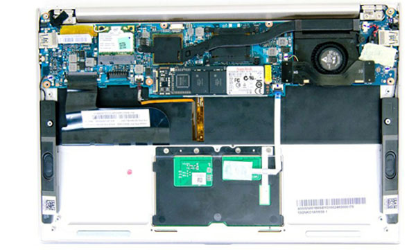 Bên trong Zenbook Prime bản 11,6 inch