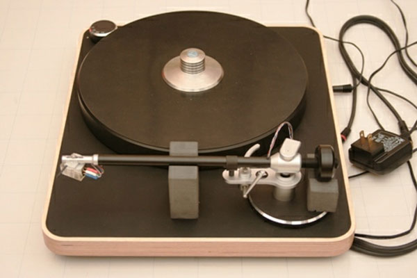 Đánh giá mâm đĩa than Concept Wood