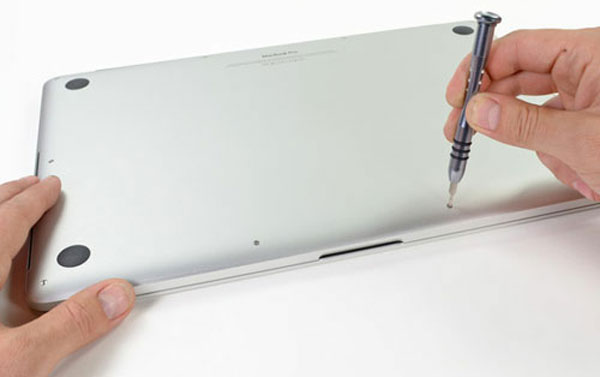 'Mổ bụng' MacBook Pro 2012