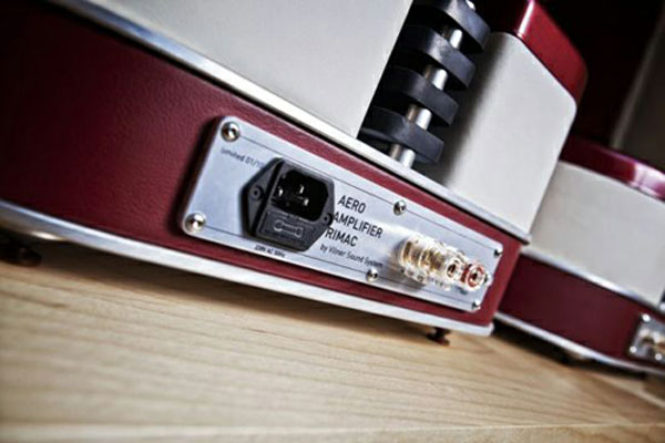 Dàn âm thanh giá hơn 62 nghìn USD