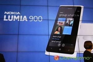 Nokia lo cho số phận của Lumia 900