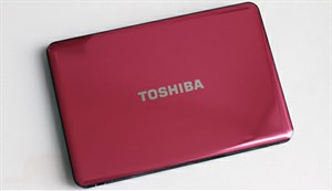 Laptop Toshiba Ivy Bridge giá 13,3 triệu