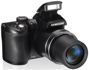 Máy ảnh Samsung WB100: siêu zoom 26x, góc rộng