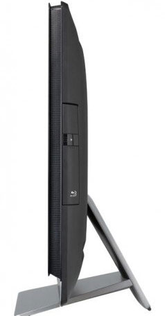 ET2702 và ET2301 có chung thiết kế. Máy tính để bàn có khả năng sạc không dây của Asus