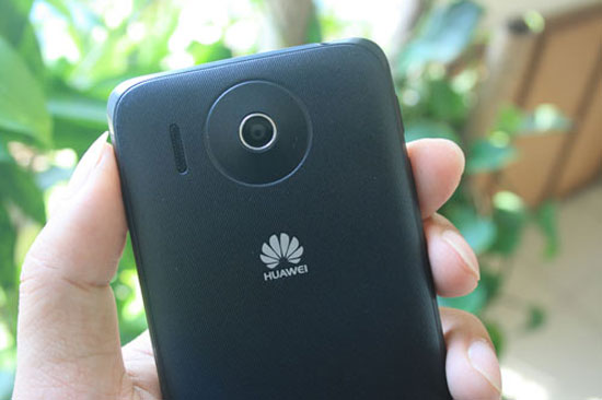 Các góc được bo tròn nhẹ. Đánh giá "tân binh" smartphone Huawei Ascend