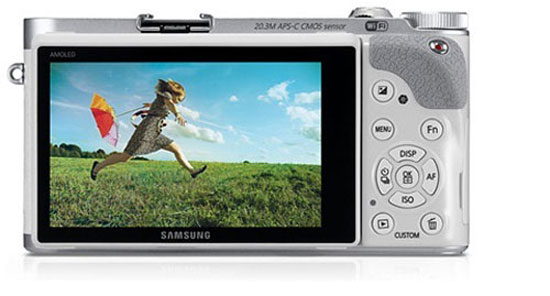 Đánh giá máy ảnh Samsung NX300 - Chụp và chia sẻ nhanh