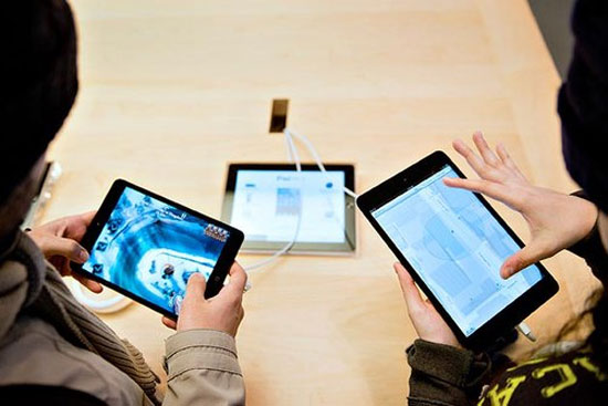 Tablet cỡ nhỏ chiếm tới hơn 60% thị phần trong năm 2013.  Tablet cỡ nhỏ tiếp tục bành trướng trong năm 2013