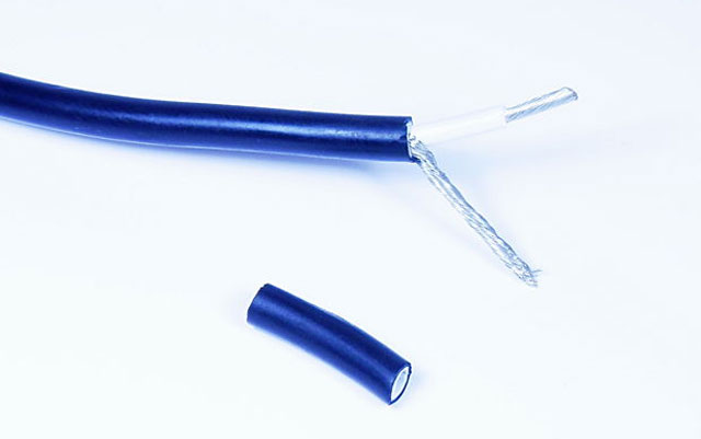 Kinh nghiệm xử lý bộ sạc laptop bị đứt dây trong