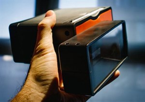 Phụ kiện biến iPhone, iPod thành camera 3D