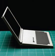 Một nguyên mẫu từ rất sớm của Macbook Pro Bàn phím đâu nhỉ... 10 nguyên mẫu thiết kế độc đáo của Apple chưa bao giờ được công bố