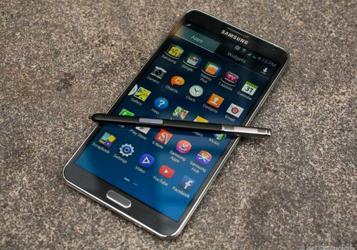 Galaxy Note 4  Galaxy Note 4 sẽ có 2 phiên bản màn hình: thường và uốn cong