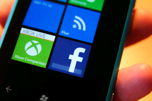 Facebook trên Windows Phone Facebook trên Windows Phone hỗ trợ "tải lên video"