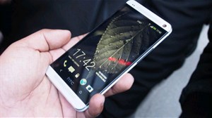 HTC One M7 chính hãng giảm giá còn 9 triệu đồng