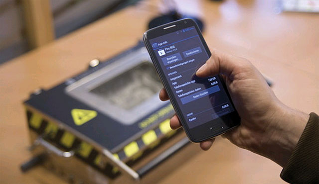 Rất nhiều điện thoại bị nghe nén ở Việt Nam Hơn 14.000 điện thoại bị nghe lén ở Việt Nam