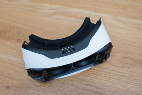 Trên tay Samsung GearVR cho Galaxy S6/S6 Edge Thành phần chính của GearVR