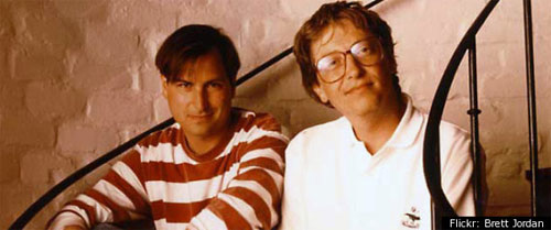 Steve Jobs có tầm nhìn, nhưng Bill Gates mới là người thực hiện nó Bill Gates và Steve Jobs khi còn trẻ