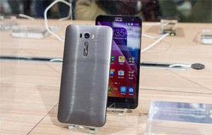 ASUS ZenFone 2 màn hình 6": 720p, lấy nét bằng laser