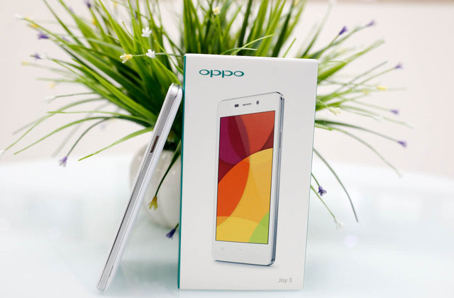 Oppo Joy 3 có hộp nhỏ, gọn gàng.