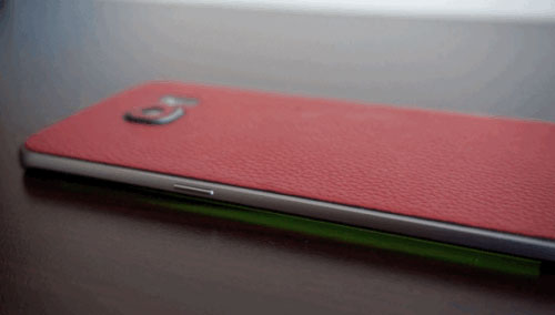 Bạn có thể làm gì với phần màn hình cong của Galaxy S6 Edge? Chiếu sáng khi có người gọi đến