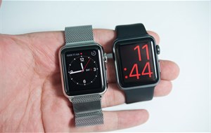 Apple Watch bản màu đen và màu bạc