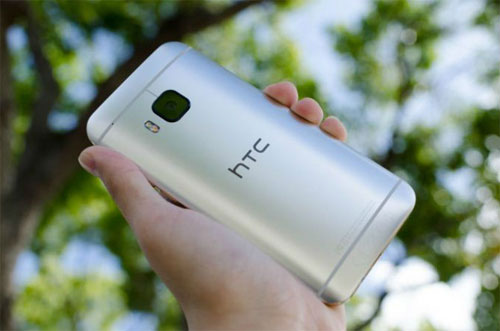 HTC One M9 sắp nhận bản cập nhật cải thiện camera, pin và nhiệt độ Camera sau của One M9