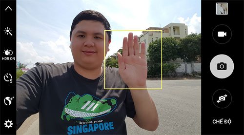 Sử dụng hiệu quả camera trước của Galaxy S6 để chụp ảnh 'tự sướng" Ra lệnh chụp bằng âm thanh, cử chỉ